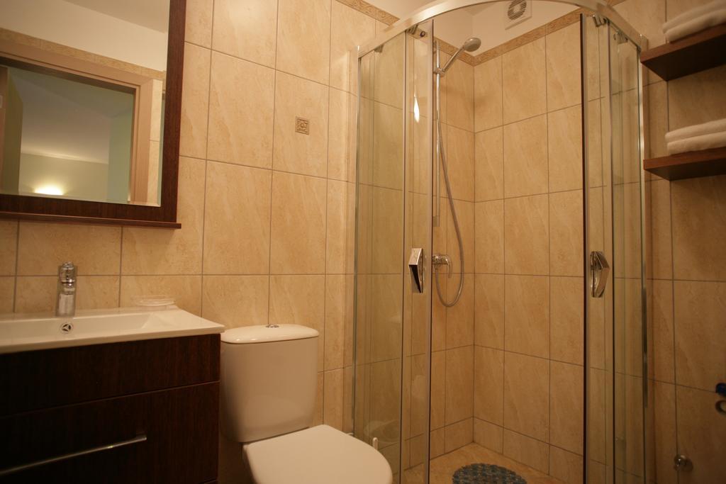 365 Apartments Maluno Vilos パランガ 部屋 写真